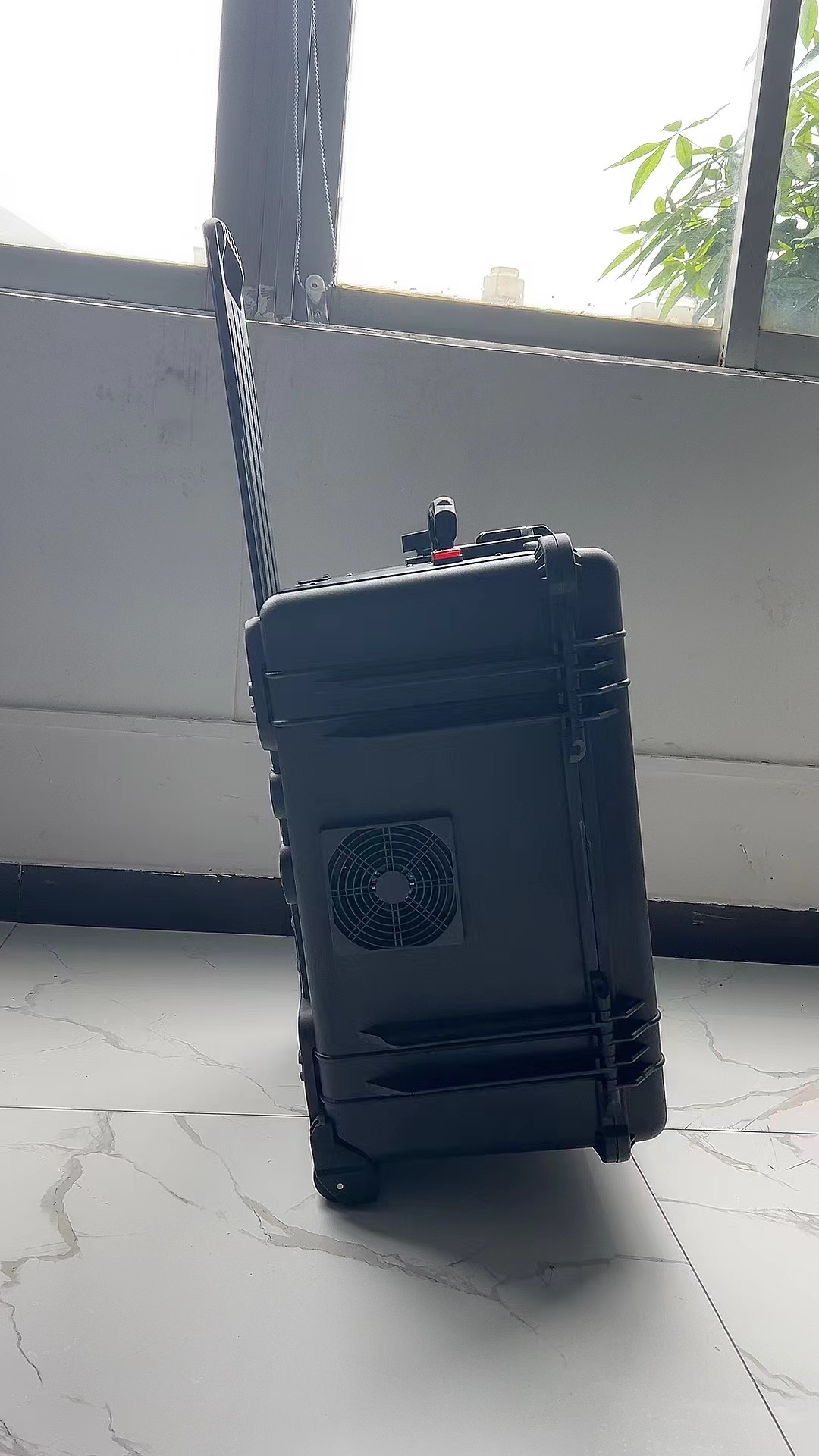 新余手拉箱型移动通信干扰器